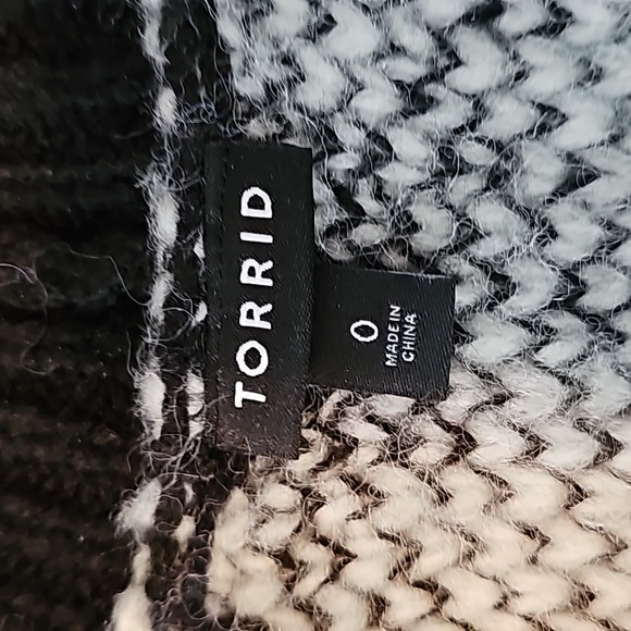 EUC Torrid size 0 houndstooth cropped cardigan sweater - Picture 5 of 9